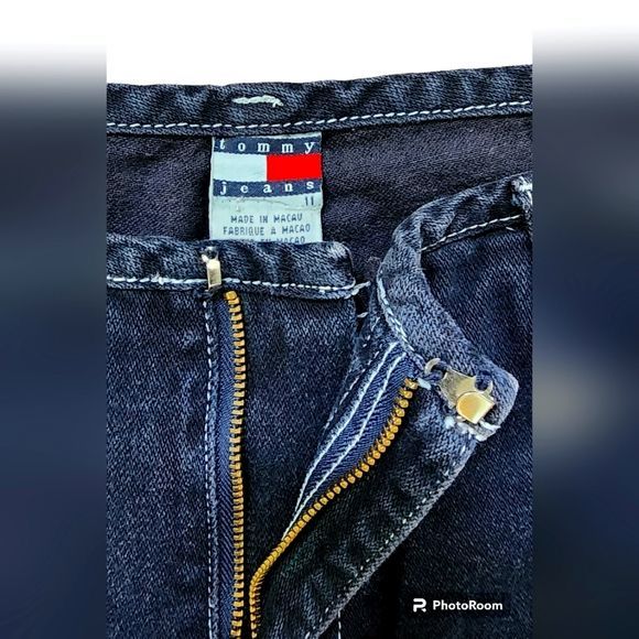 Tommy Hilfiger Dark Wash Flare Bottom Jeans EUC Size 11 - Picture 2 of 4
